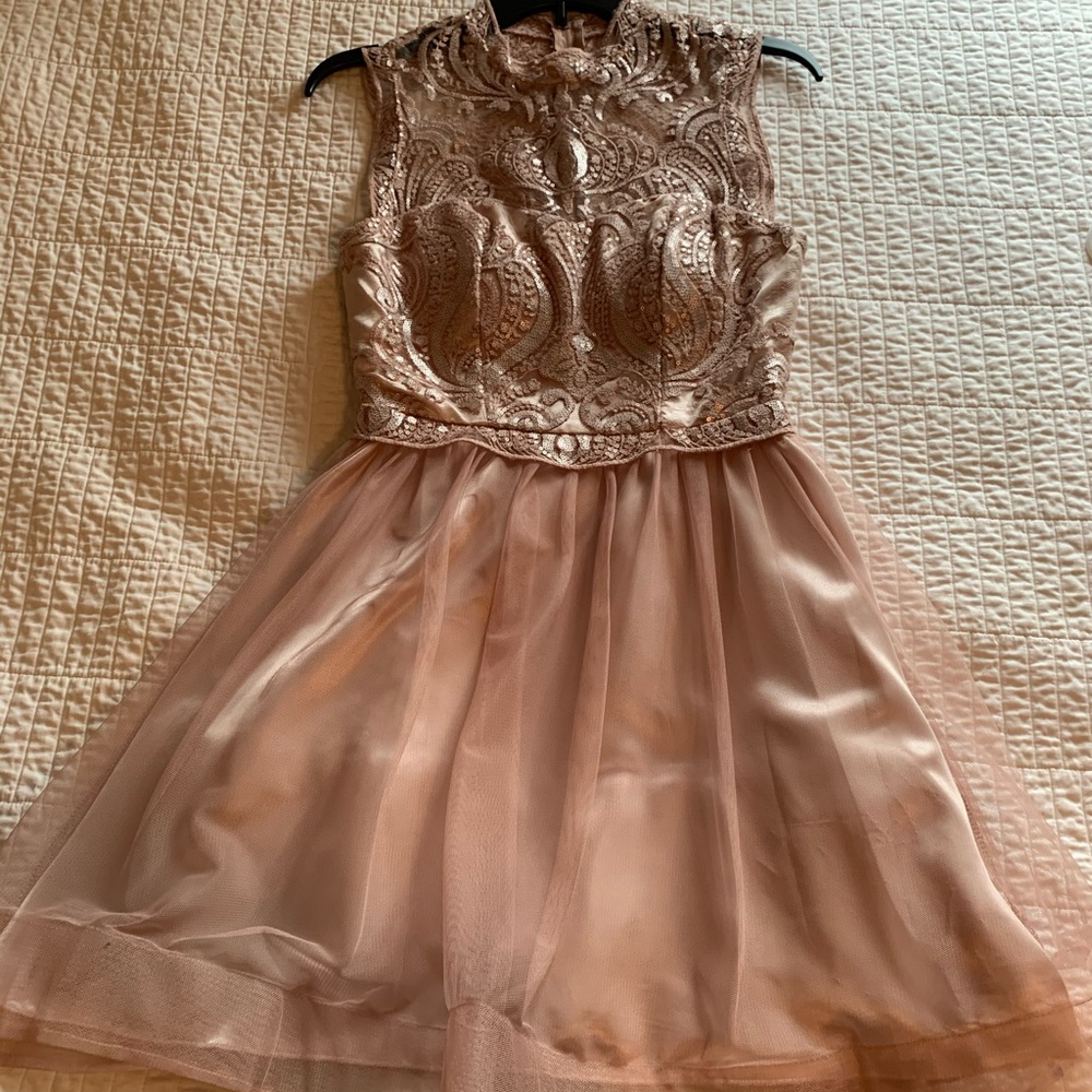 pink dress